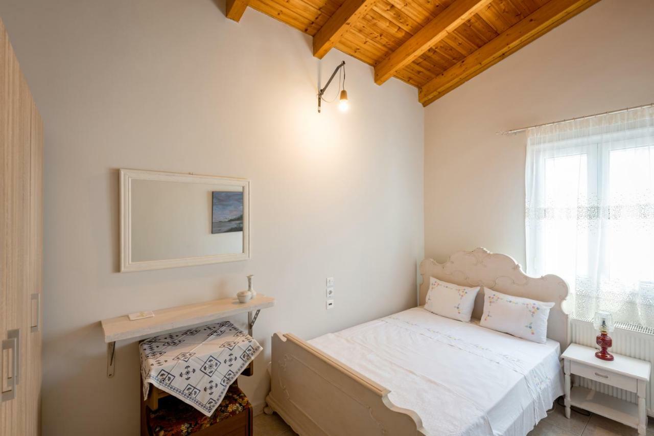 Villa Kiko, The Coastline House Kato Achaia Esterno foto